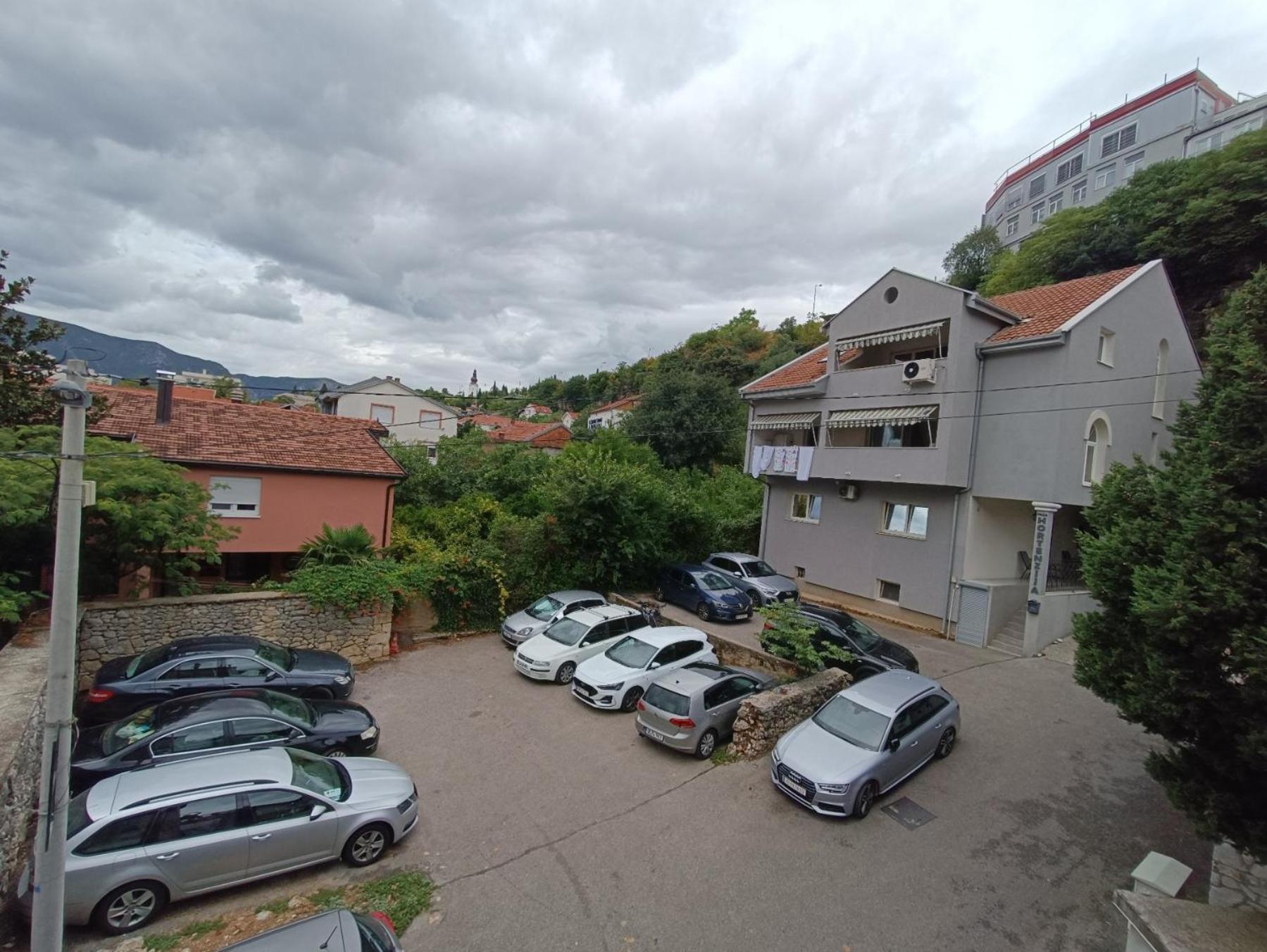 Guesthouse Hortenzija โมสตาร์ ภายนอก รูปภาพ